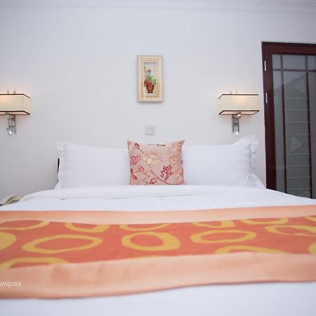 Regency Resort Singida Экстерьер фото