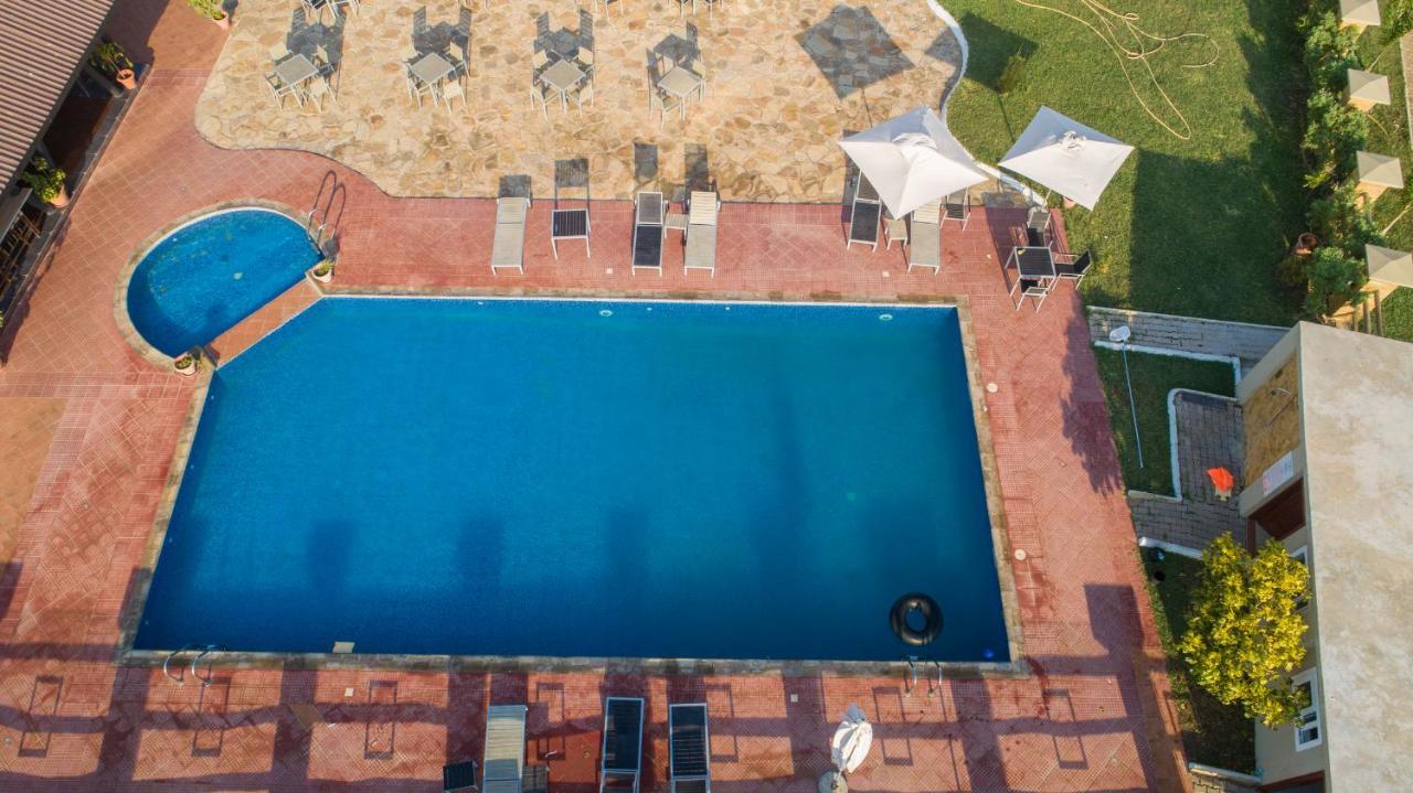 Regency Resort Singida Экстерьер фото