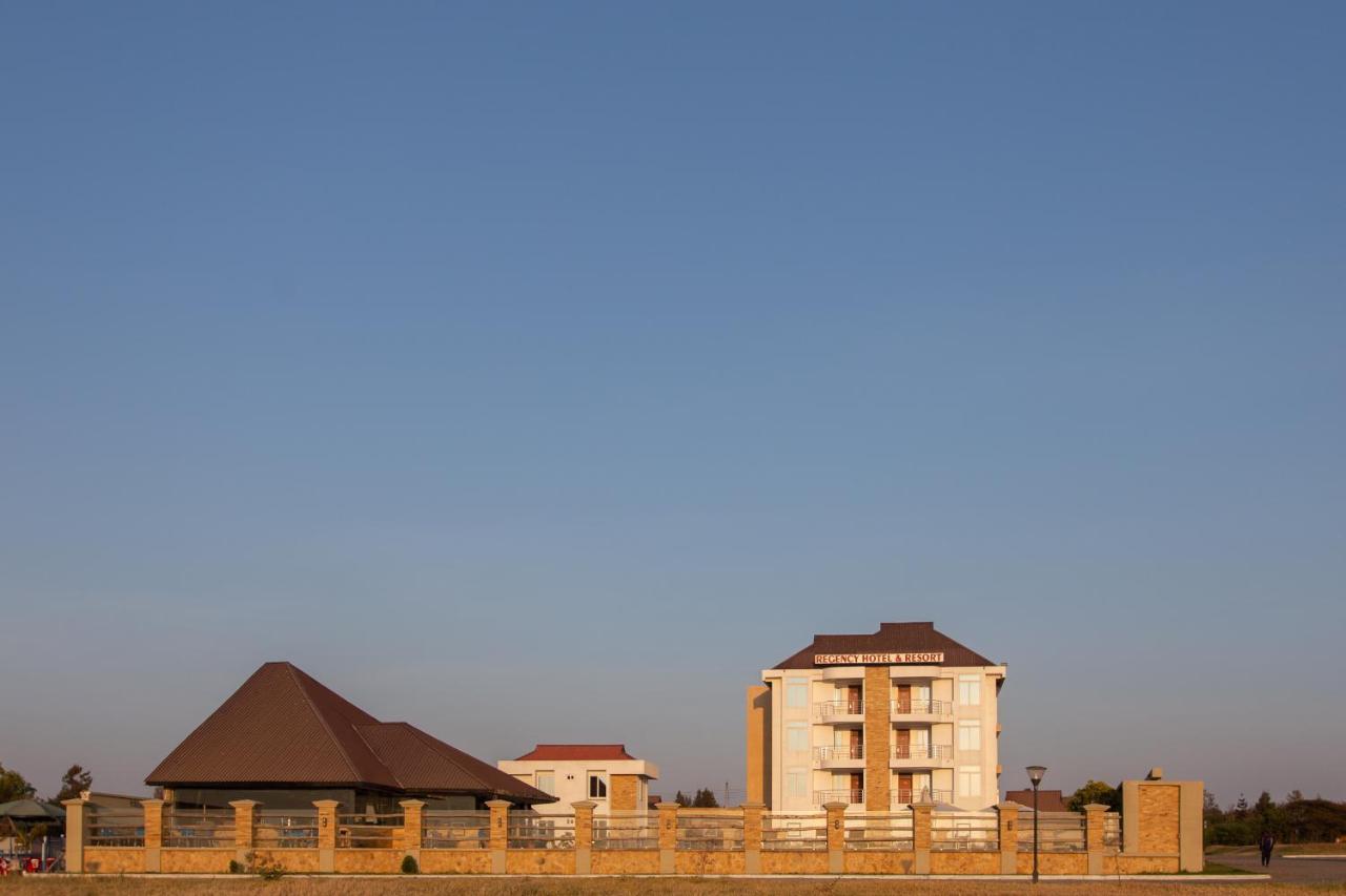 Regency Resort Singida Экстерьер фото