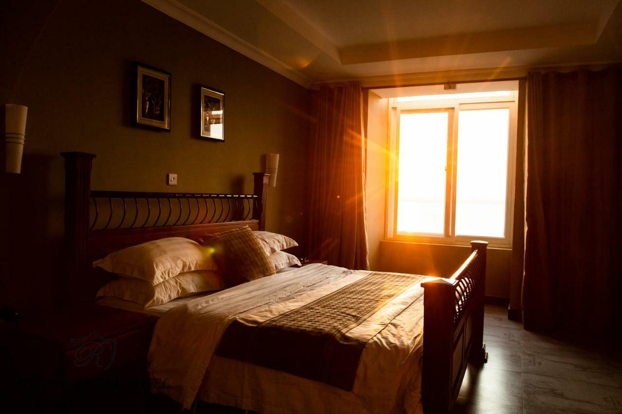Regency Resort Singida Экстерьер фото